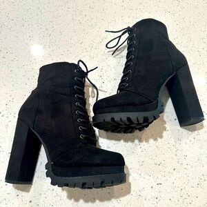 Wild Diva Lounge Vivian Block Heel Lug Platform Bootie